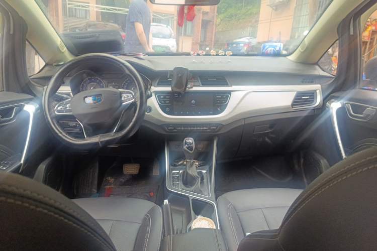 Used Geely Auto Vision X3 2020 1.5L CVT Luxury Model Headliner
