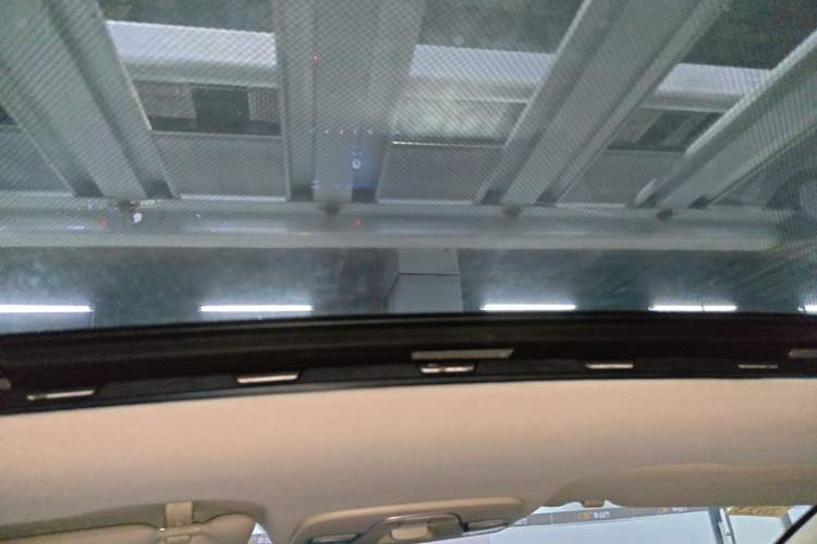 Used Geely Auto Vision X3 2020 1.5L CVT Luxury Model Headliner