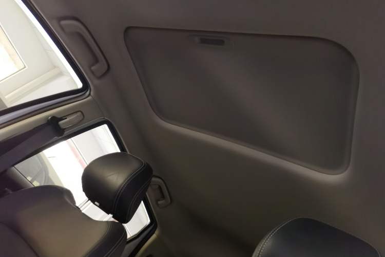 Used Geely Auto Vision X3 2020 1.5L CVT Luxury Model Headliner