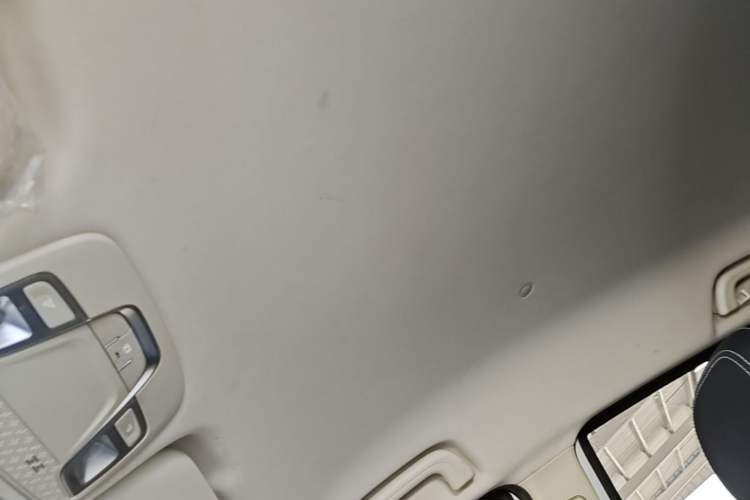 Used Geely Auto Vision X3 2020 1.5L Manual Elite Edition Headliner