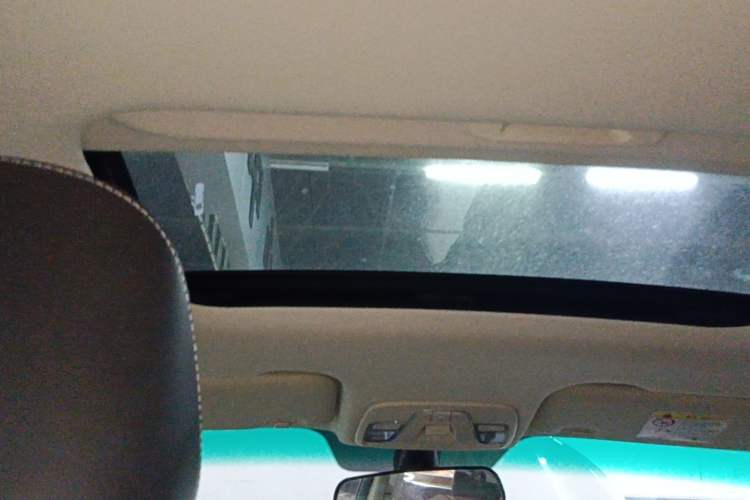 Used Geely Auto Vision X3 2020 1.5L CVT Luxury Model Headliner