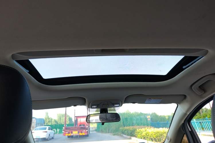 Used Geely Auto Vision X3 2020 1.5L CVT Luxury Model Headliner