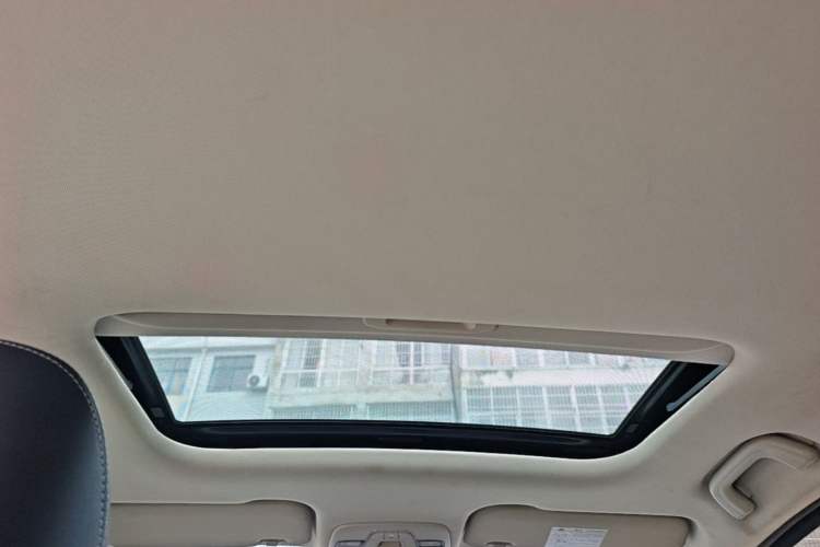 Used Geely Auto Vision X3 2020 1.5L CVT Luxury Model Headliner