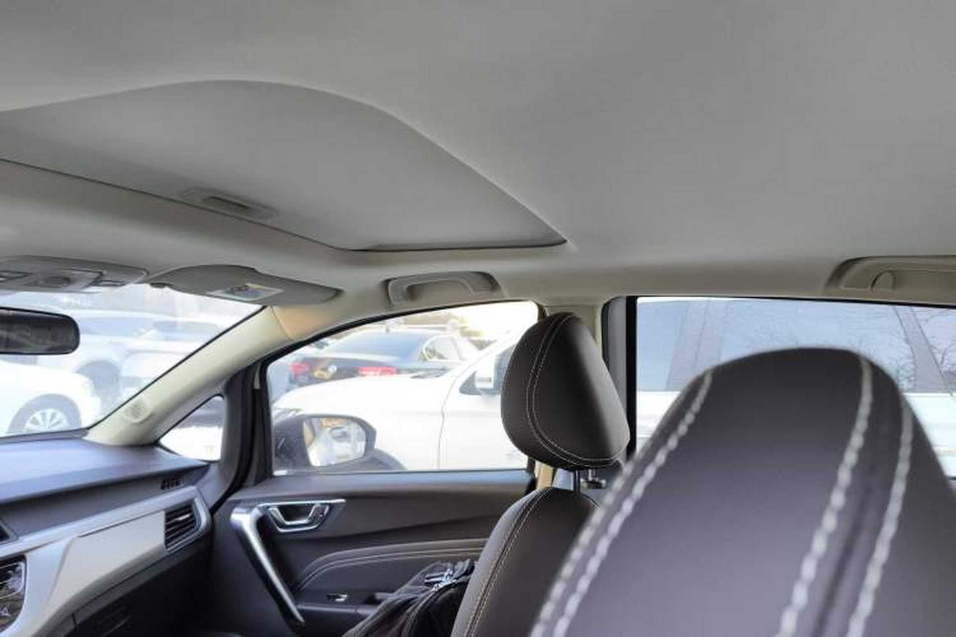 Used Geely Auto Vision X3 2020 1.5L CVT Luxury Model Headliner