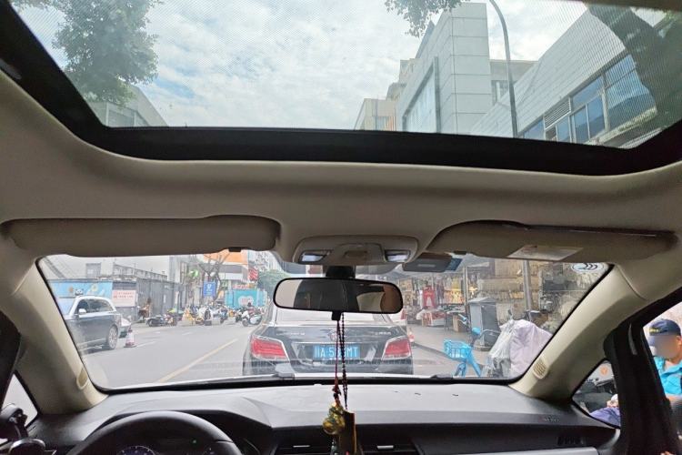 Used Geely Auto Vision X3 2020 1.5L CVT Luxury Model Headliner