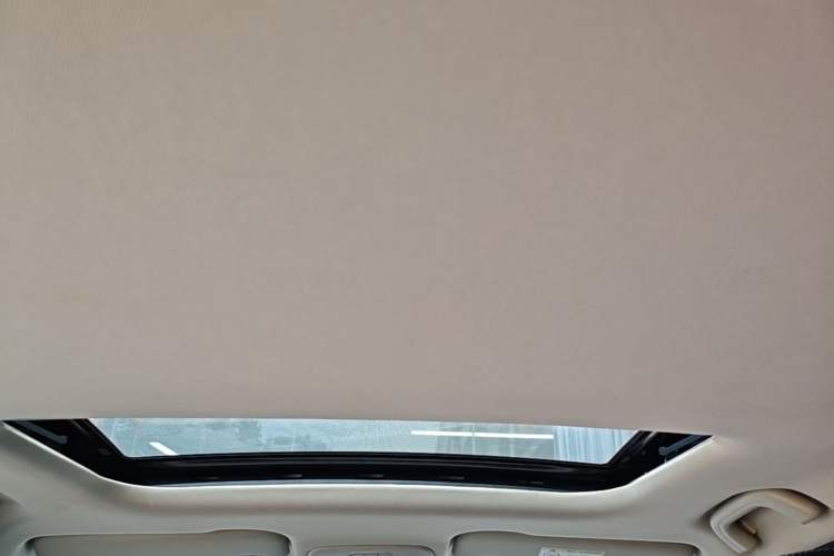 Used Geely Auto Vision X3 2020 1.5L CVT Luxury Model Headliner