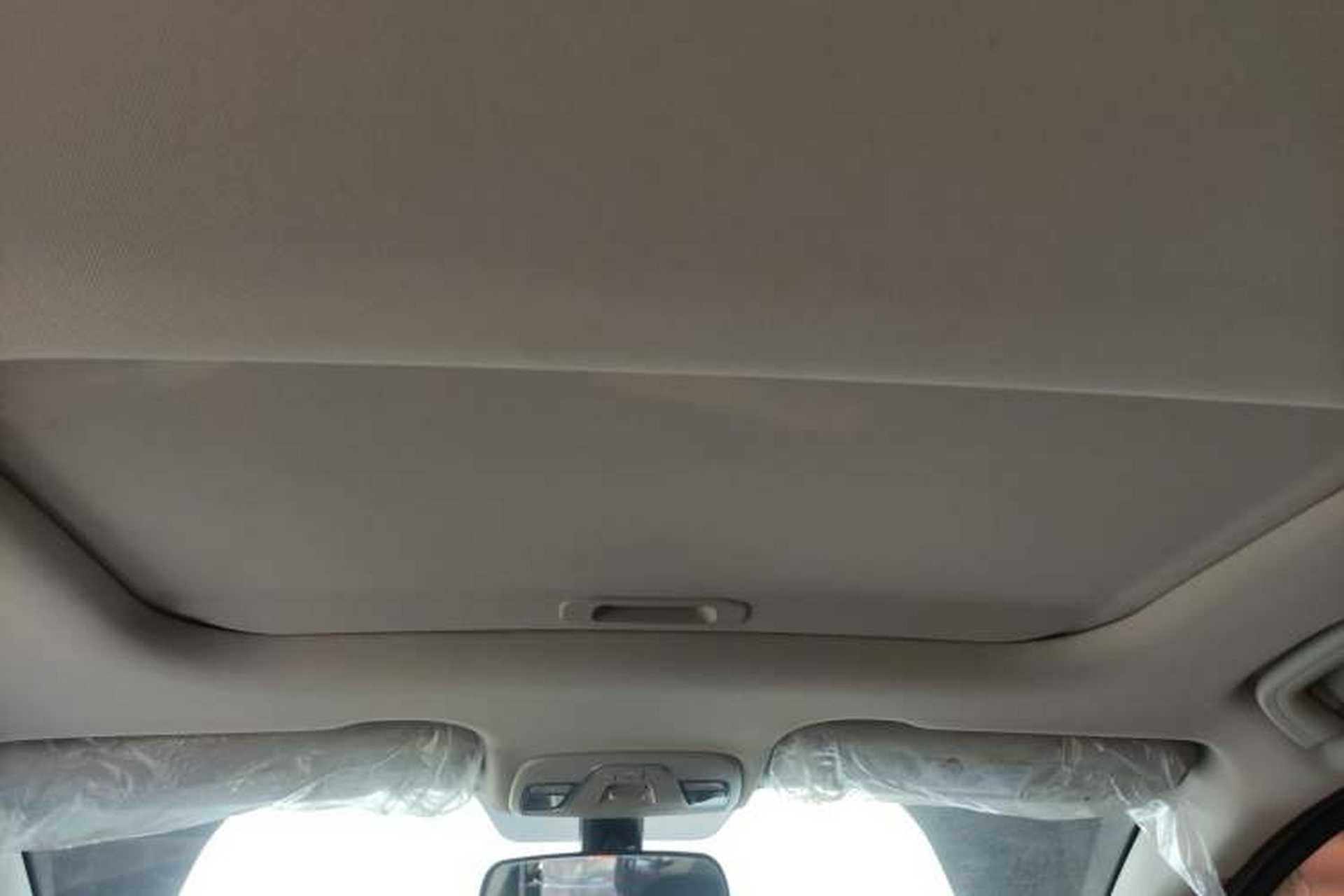 Used Geely Auto Vision X3 2020 1.5L CVT Luxury Model Headliner