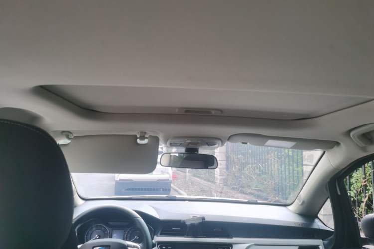 Used Geely Auto Vision X3 2020 1.5L CVT Luxury Model Headliner