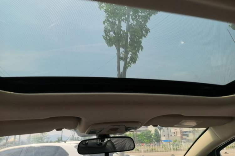Used Geely Auto Vision X3 2020 1.5L CVT Luxury Model Headliner