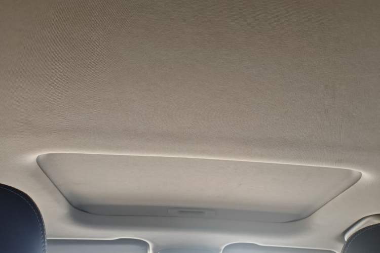 Used Geely Auto Vision X3 2020 1.5L CVT Luxury Model Headliner