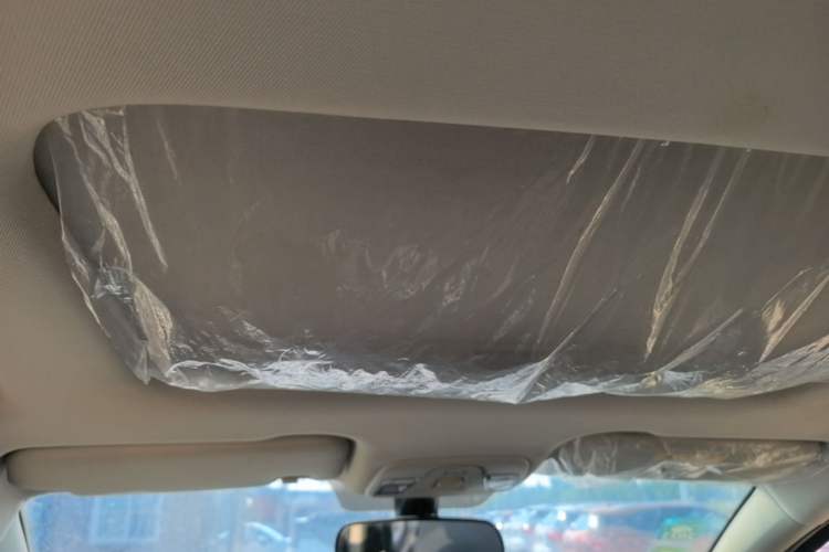 Used Geely Auto Vision X3 2020 1.5L CVT Luxury Model Headliner