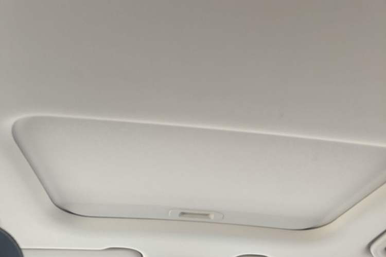 Used Geely Auto Vision X3 2020 1.5L CVT Luxury Model Headliner