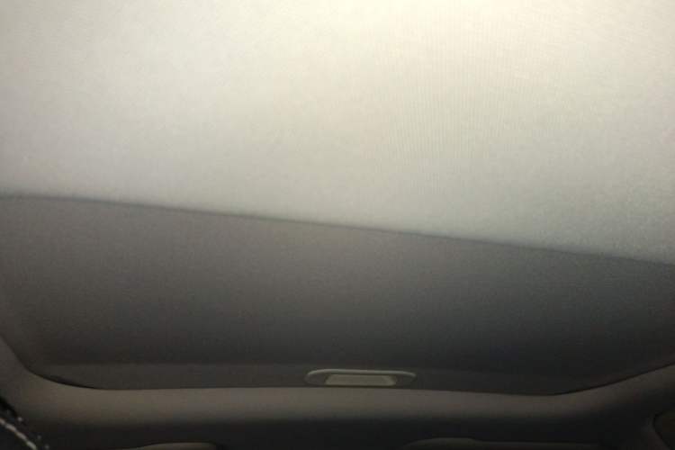 Used Geely Auto Vision X3 2020 1.5L CVT Luxury Model Headliner