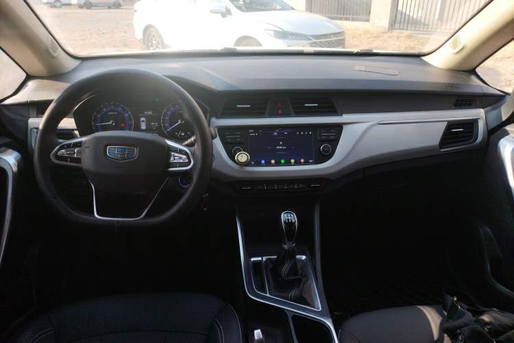 Used Geely Auto Vision X3 2020 1.5L Manual Elite Edition Interior 2