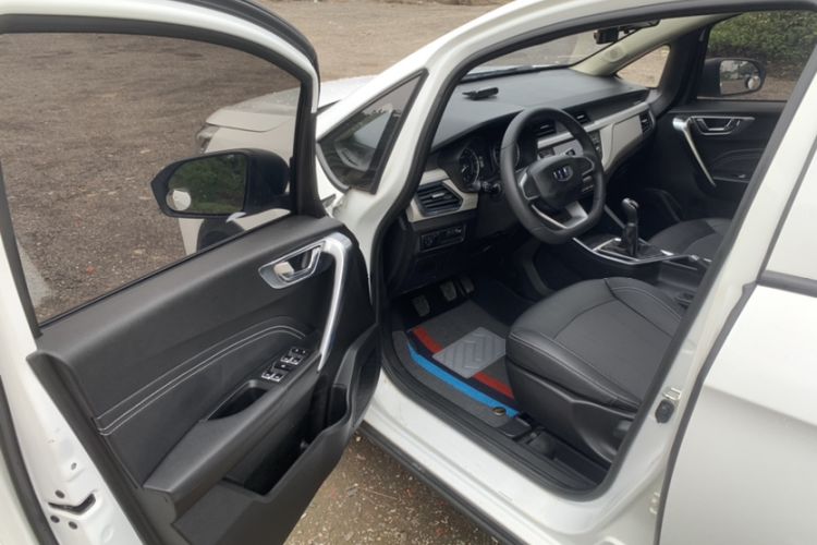 Used Geely Auto Vision X3 2020 1.5L Manual Happiness Edition Interior 2