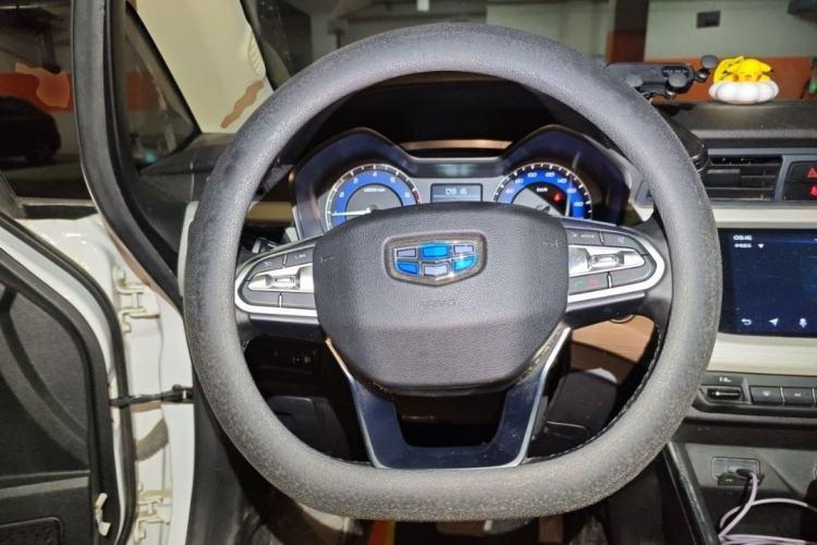 Used Geely Auto Vision X3 2020 1.5L CVT Luxury Model Interior 2