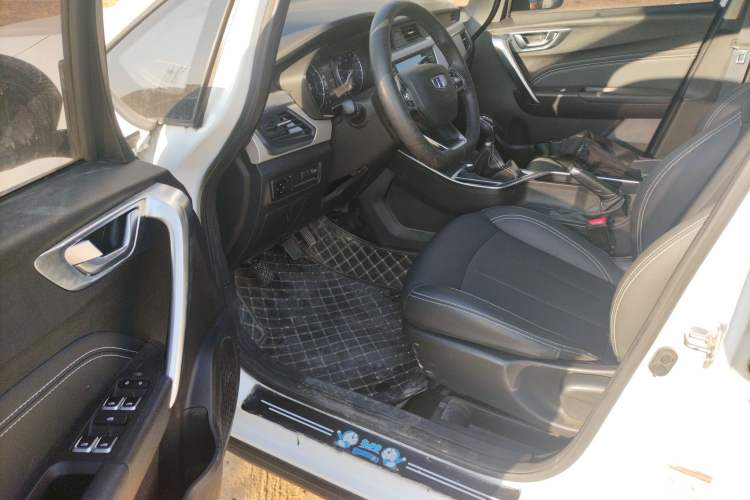 Used Geely Auto Vision X3 2020 1.5L Manual Elite Edition Interior 3