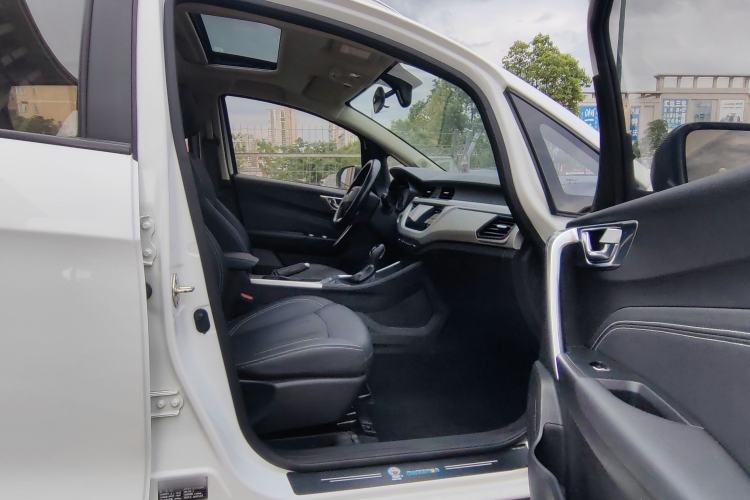 Used Geely Auto Vision X3 2020 1.5L CVT Luxury Model Interior 3