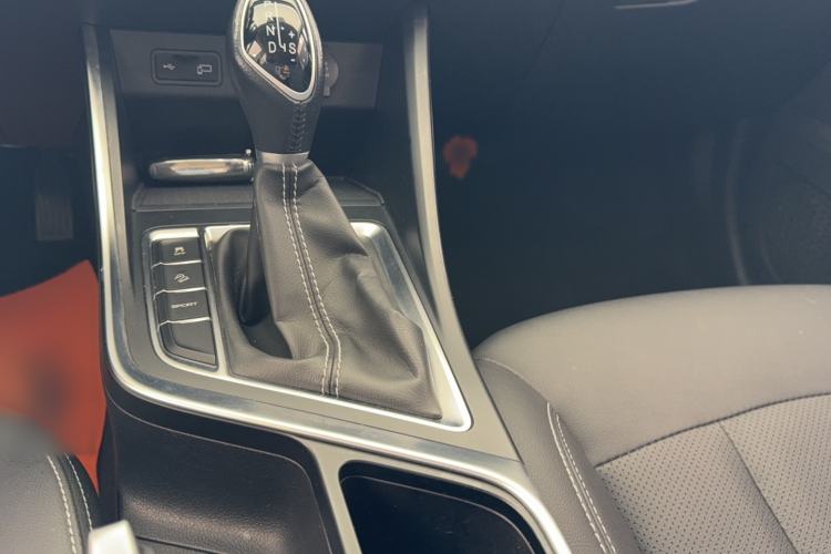 Used Geely Auto Vision X3 2020 1.5L CVT Luxury Model Interior 3
