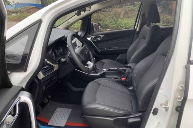 Used Geely Auto Vision X3 2020 1.5L Manual Happiness Edition Interior 5