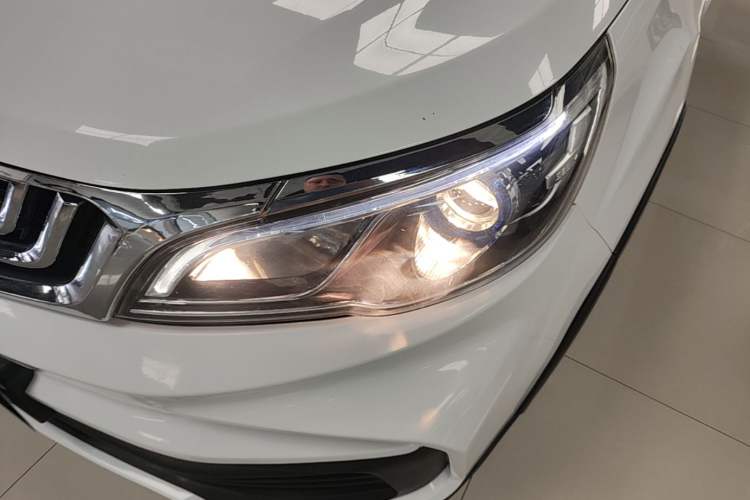 Used Geely Auto Vision X3 2020 1.5L CVT Luxury Model Left Front Headlight
