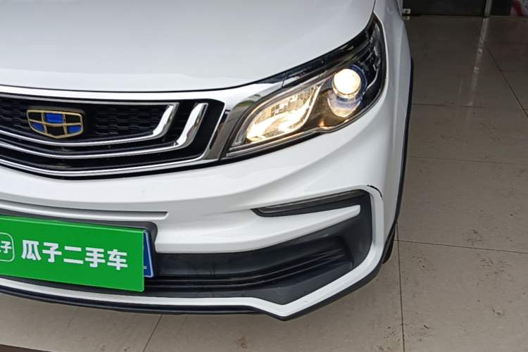 Used Geely Auto Vision X3 2020 1.5L CVT Luxury Model Left Front Headlight