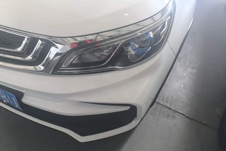 Used Geely Auto Vision X3 2020 1.5L CVT Luxury Model Left Front Headlight