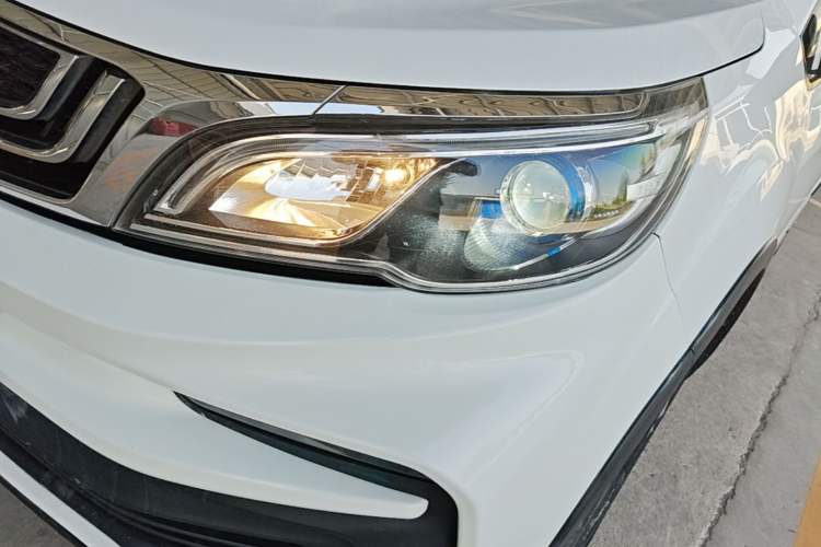 Used Geely Auto Vision X3 2020 1.5L Manual Elite Edition Left Front Headlight