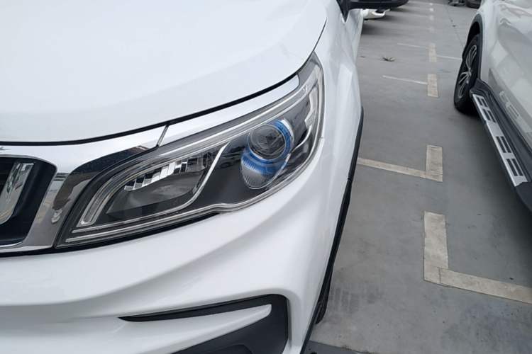 Used Geely Auto Vision X3 2020 1.5L CVT Elite Edition Left Front Headlight