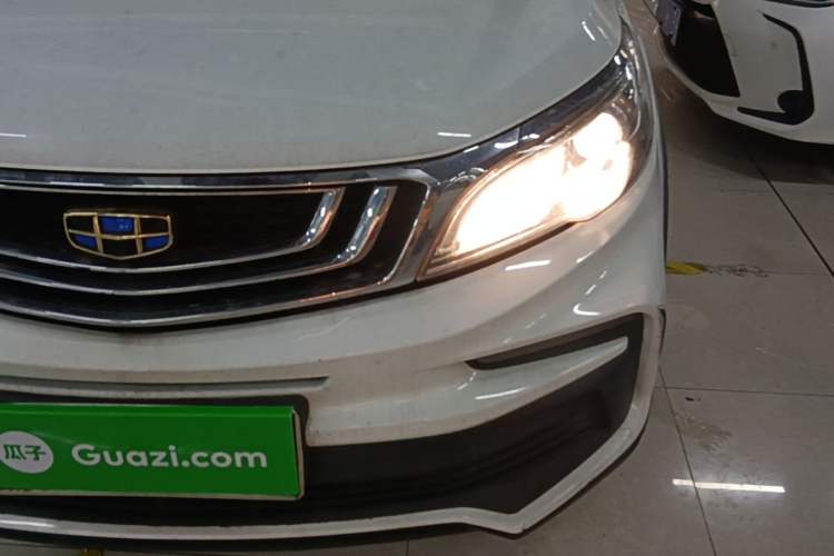 Used Geely Auto Vision X3 2020 1.5L CVT Luxury Model Left Front Headlight