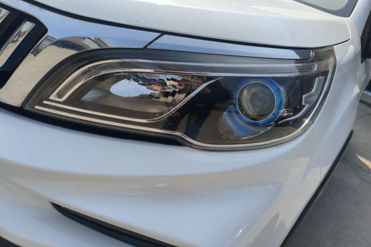 Used Geely Auto Vision X3 2020 1.5L CVT Luxury Model Left Front Headlight