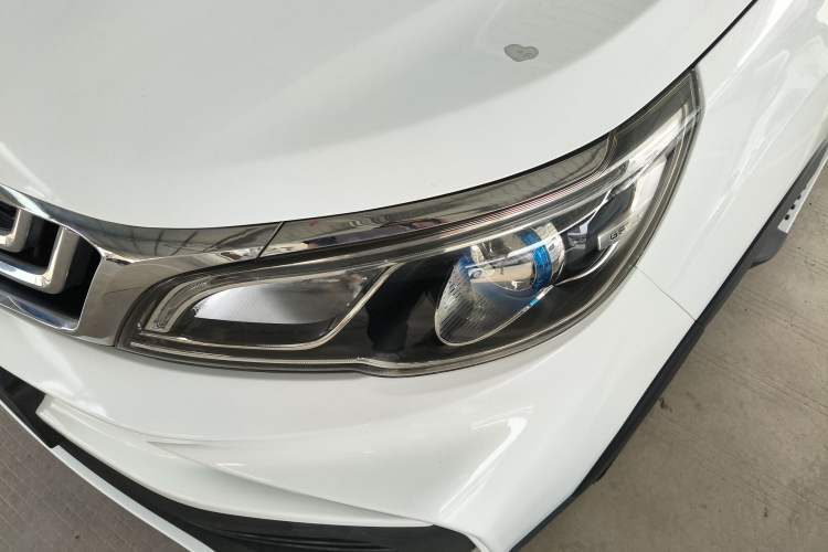 Used Geely Auto Vision X3 2020 1.5L CVT Elite Edition Left Front Headlight