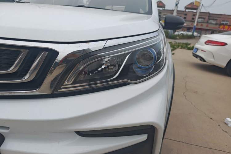 Used Geely Auto Vision X3 2020 1.5L CVT Luxury Model Left Front Headlight