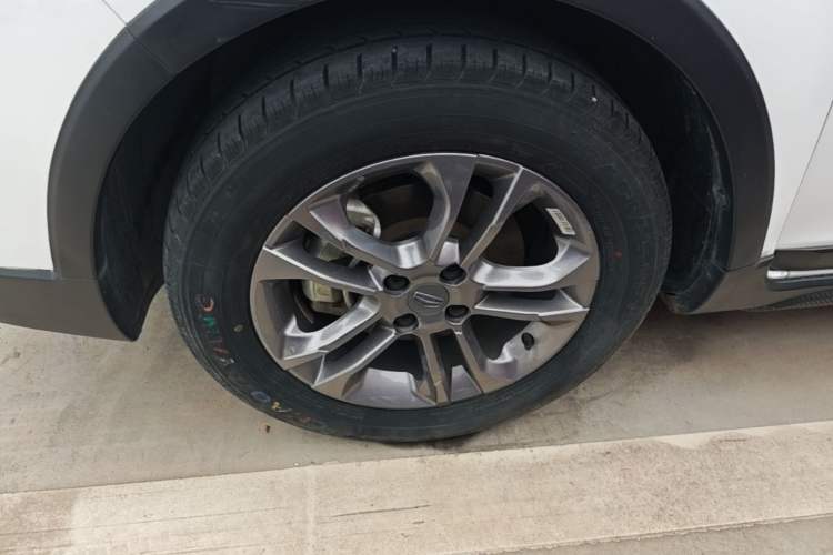 Used Geely Auto Vision X3 2020 1.5L CVT Luxury Model Left Front Wheel Hub