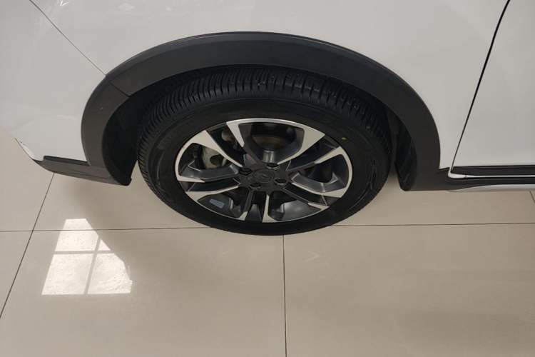 Used Geely Auto Vision X3 2020 1.5L CVT Luxury Model Left Front Wheel Hub