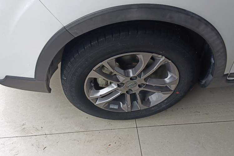 Used Geely Auto Vision X3 2020 1.5L CVT Luxury Model Left Front Wheel Hub