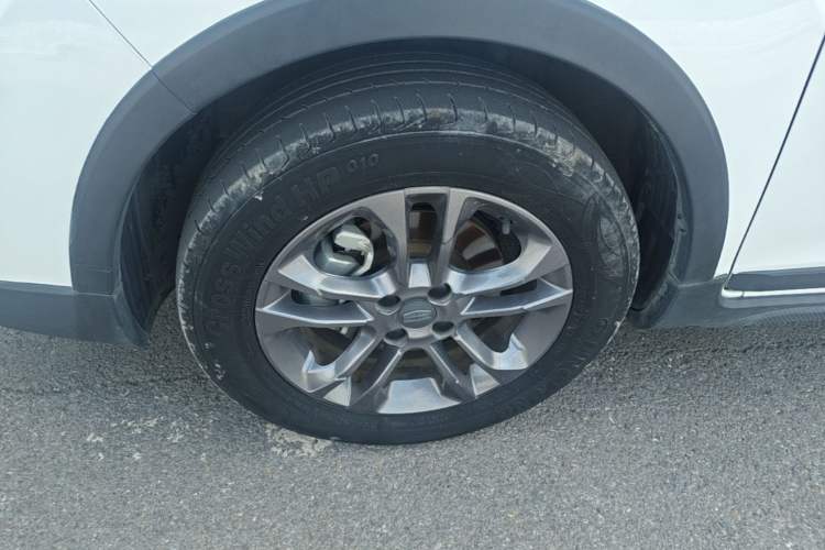 Used Geely Auto Vision X3 2020 1.5L Manual Elite Edition Left Front Wheel Hub