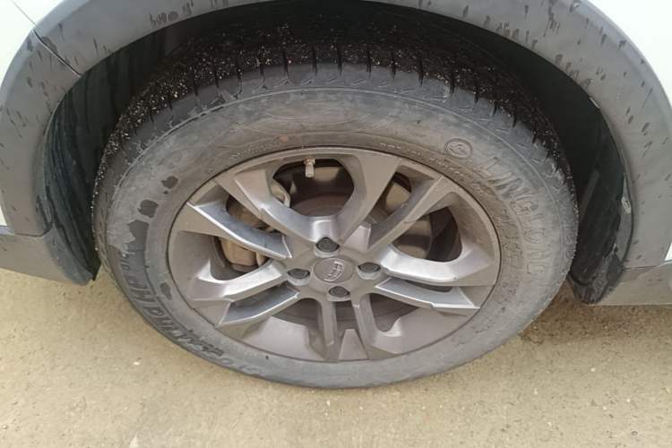 Used Geely Auto Vision X3 2020 1.5L CVT Luxury Model Left Front Wheel Hub