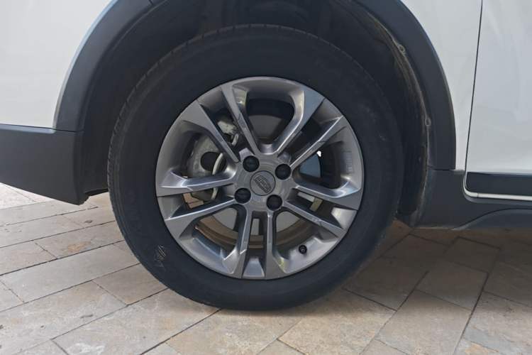 Used Geely Auto Vision X3 2020 1.5L CVT Luxury Model Left Front Wheel Hub