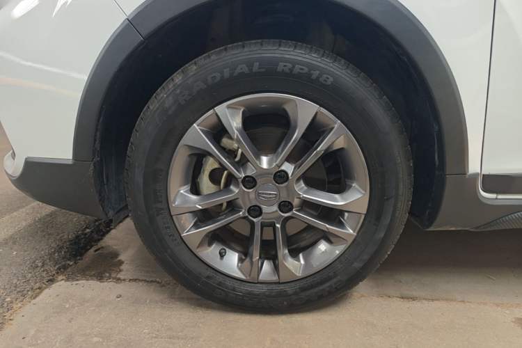 Used Geely Auto Vision X3 2020 1.5L CVT Luxury Model Left Front Wheel Hub