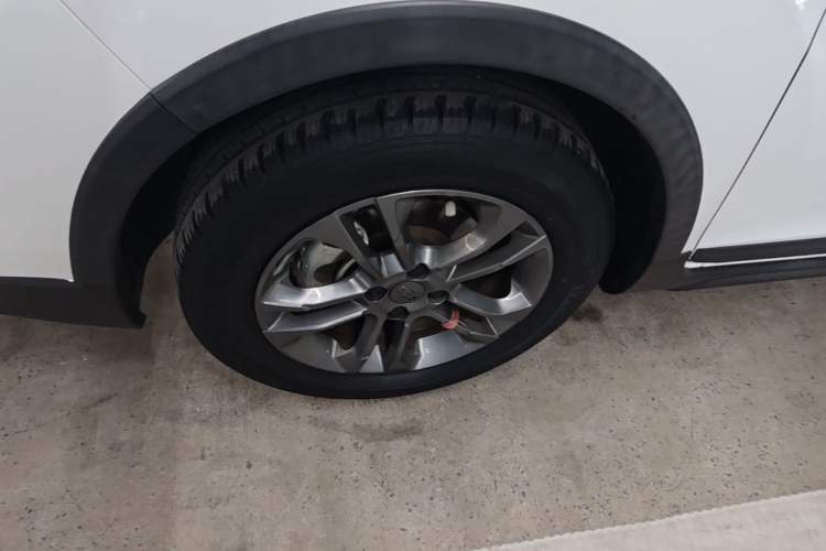 Used Geely Auto Vision X3 2020 1.5L Manual Luxury Edition Left Front Wheel Hub