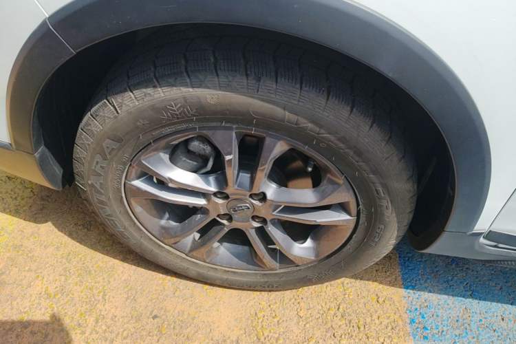 Used Geely Auto Vision X3 2020 1.5L CVT Elite Edition Left Front Wheel Hub