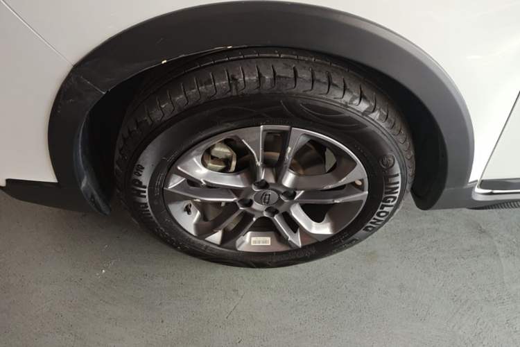 Used Geely Auto Vision X3 2020 1.5L CVT Luxury Model Left Front Wheel Hub