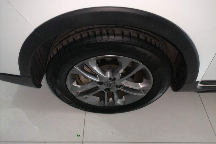 Used Geely Auto Vision X3 2020 1.5L CVT Luxury Model Left Front Wheel Hub