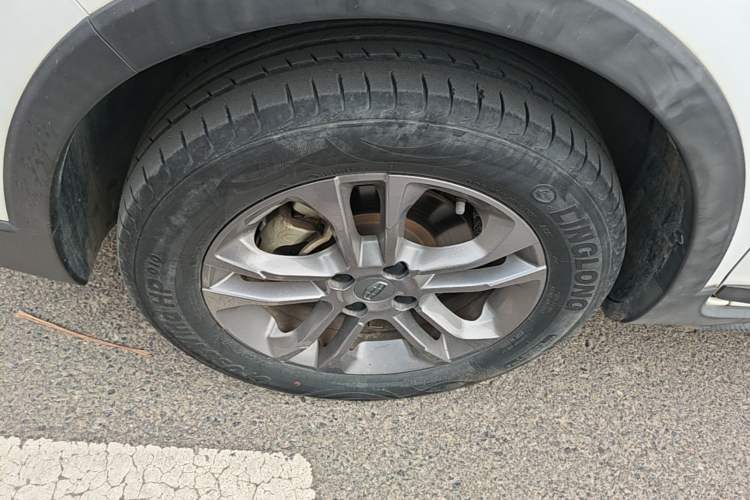 Used Geely Auto Vision X3 2020 1.5L Manual Elite Edition Left Front Wheel Hub