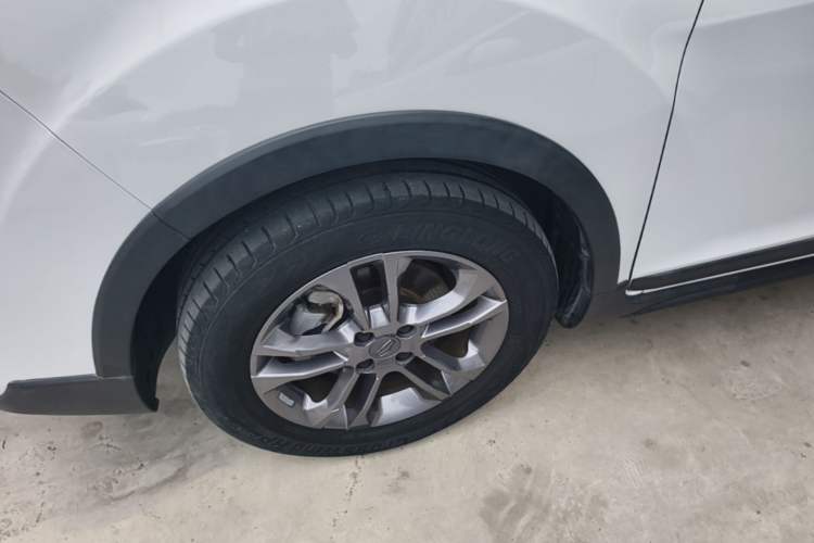 Used Geely Auto Vision X3 2020 1.5L CVT Elite Edition Left Front Wheel Hub