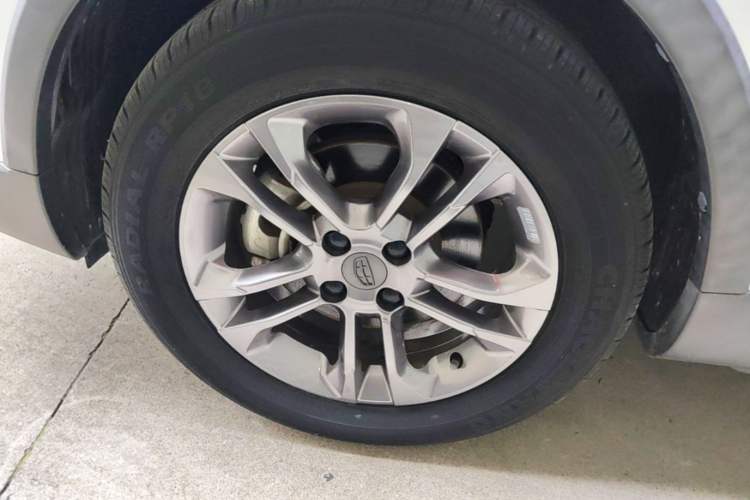 Used Geely Auto Vision X3 2020 1.5L CVT Luxury Model Left Front Wheel Hub