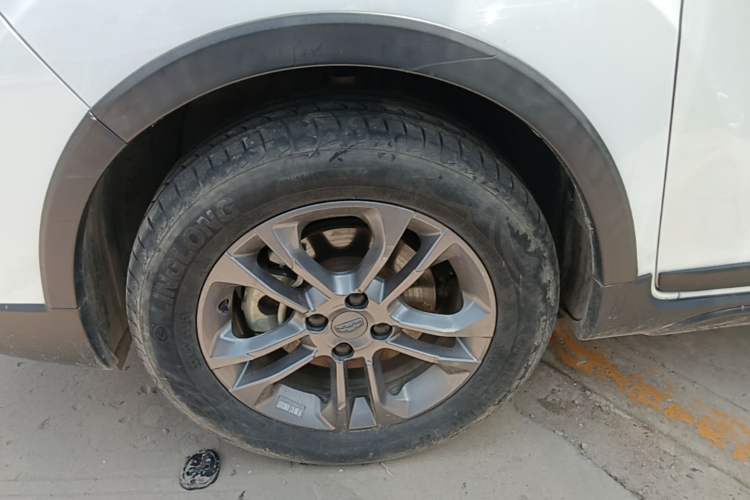 Used Geely Auto Vision X3 2020 1.5L CVT Luxury Model Left Front Wheel Hub