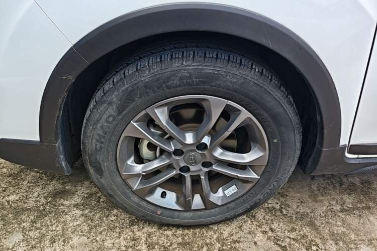 Used Geely Auto Vision X3 2020 1.5L CVT Luxury Model Left Front Wheel Hub