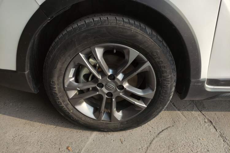 Used Geely Auto Vision X3 2020 1.5L CVT Luxury Model Left Front Wheel Hub